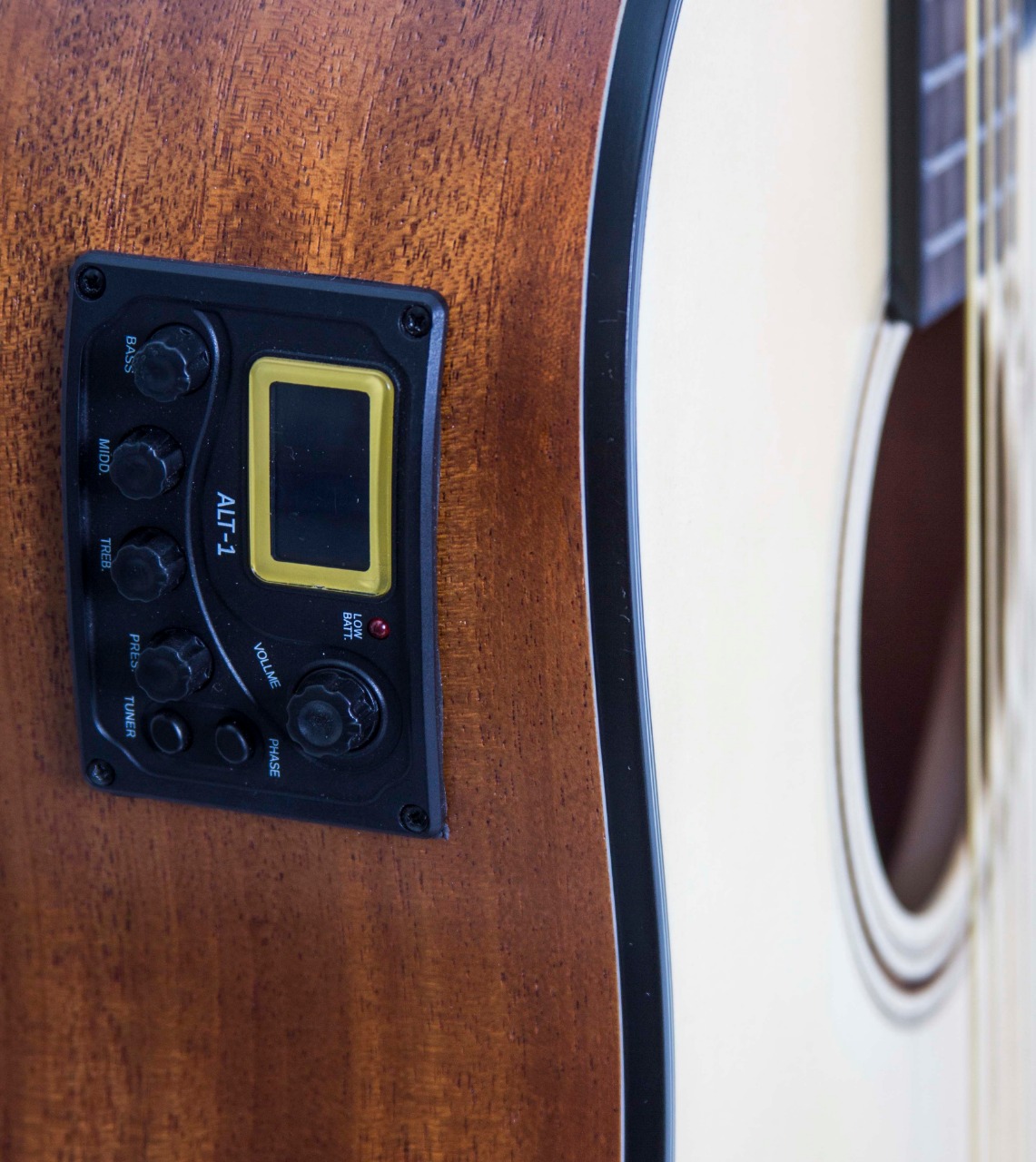 Guitarra Electroacústica Persian 41'' - Image 2